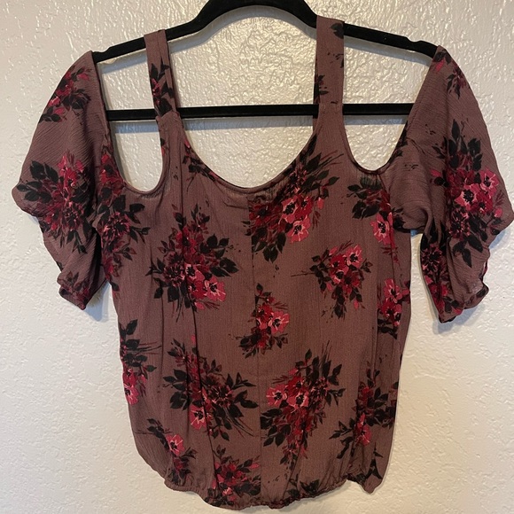 CHARLOTTE RUSSE TOP - Picture 2 of 3